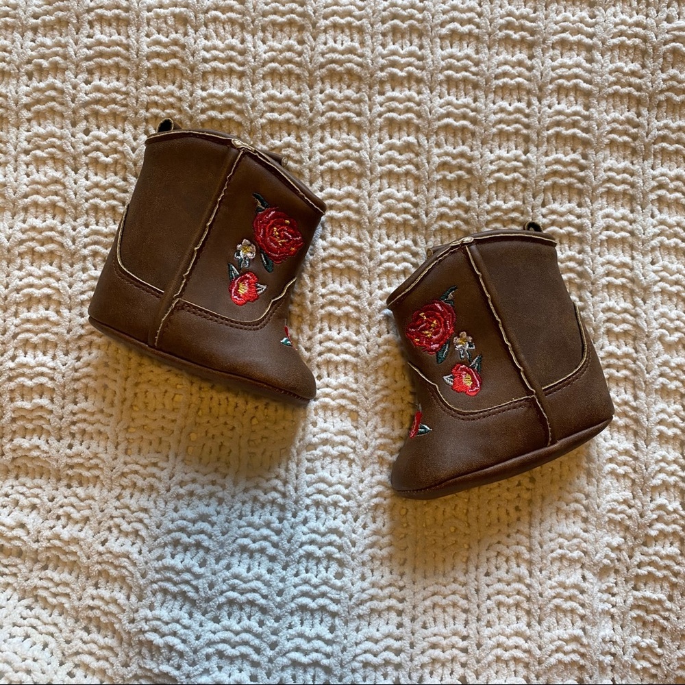 🧁 5/$20 Baby Cowgirl Boots | Flowers | 3-6 Months